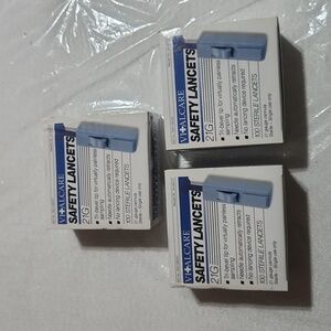 Vitalcare 21G sterile Lancets NEW OLD STOCK Vital Care tri bevel tip 3X100 each